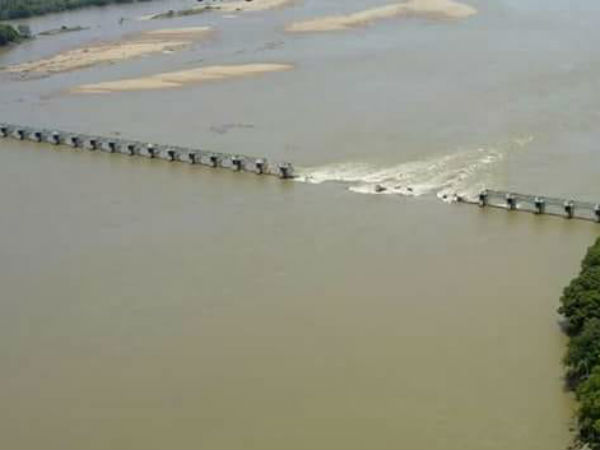 Trichy istrict collector Rajamani says, the broken birdge of Mukkombu dam will be repaired within a week Trichy istrict collector Rajamani says, the broken birdge of Mukkombu dam will be repaired within a week