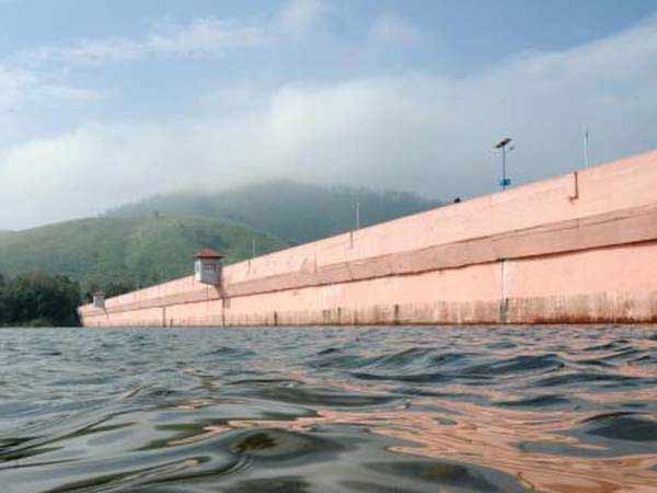 முல்லை பெரியாறு அணை நீர் மட்டத்தை குறைப்பது கேரளாவிற்குதான் பேராபத்து! பிடிவாதம் ஏன்? பின்னணி என்ன?