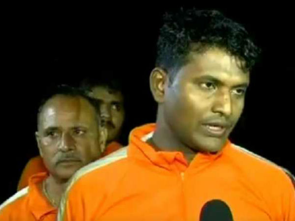 வேகமாக காப்பாற்றினார்