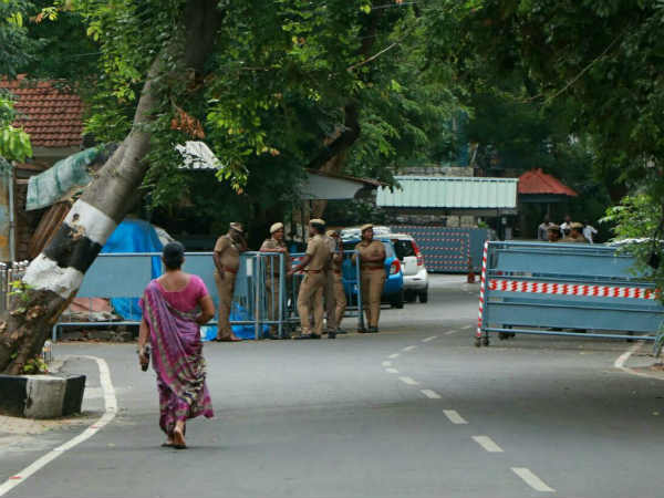 ஏனோ தெரியவில்லை