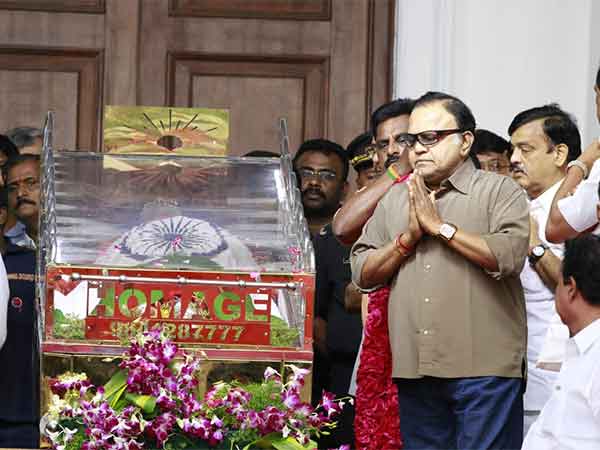 கலைஞர் என்ற பட்டம்