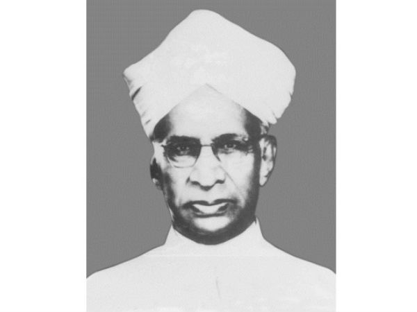 நடமாடும் பகவான்கள்