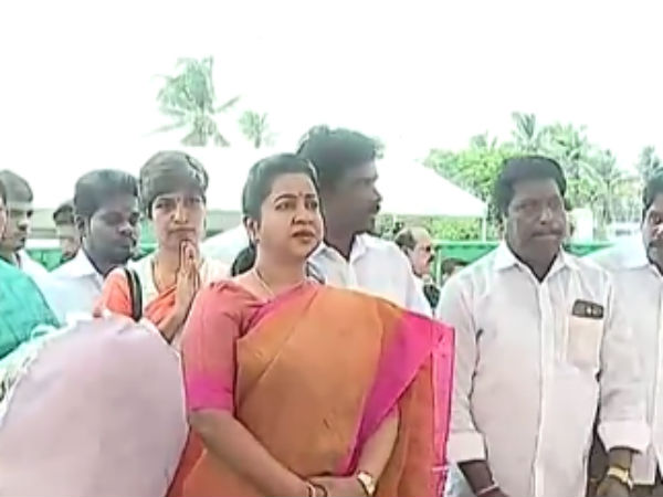 உச்சரிப்பில் கவனம்