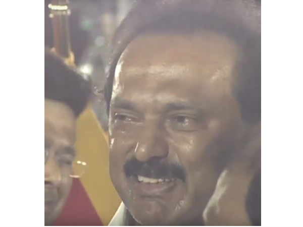 DMK leader Karunanidhi body buried in Marina near Anna Memorial DMK leader Karunanidhi body buried in Marina near Anna Memorial