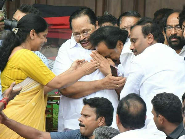 Karunanidhi: MK Stalin one Photo, History will speak it for the rest Karunanidhi: MK Stalin one Photo, History will speak it for the rest