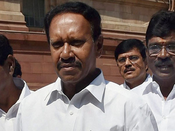 Elder one is there but younger one taken as DMK Chief: ADMK MP Thambudurai Elder one is there but younger one taken as DMK Chief: ADMK MP Thambudurai
