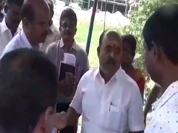 அமைச்சர் சமரசம்