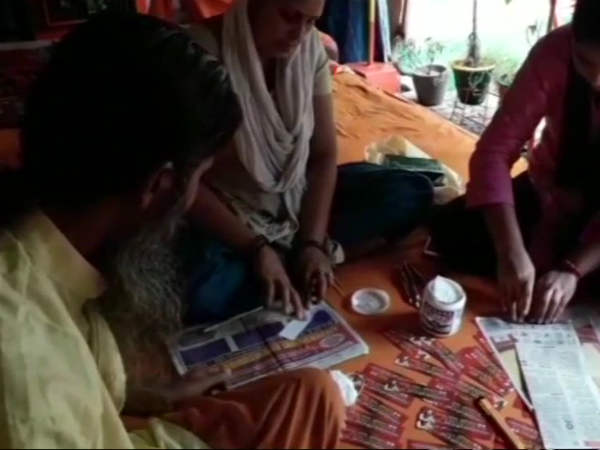UP saint makes pen from papers UP saint makes pen from papers