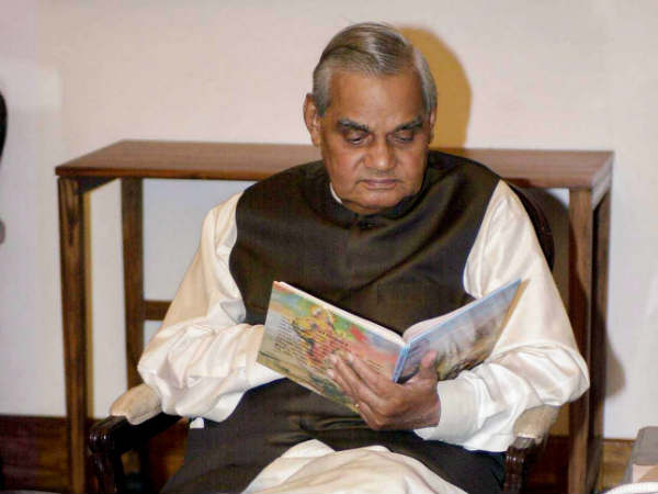 எந்த விளக்கமும் இல்லை