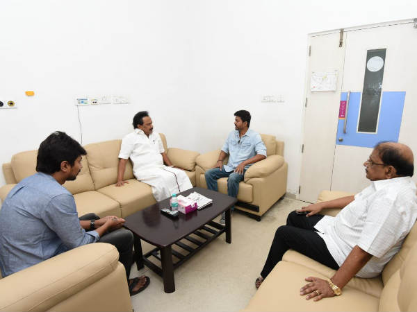 Actor Vijay is going to Kauvery Hospital Actor Vijay is going to Kauvery Hospital