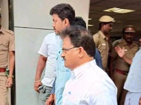 Actor Vijay is going to Kauvery Hospital Actor Vijay is going to Kauvery Hospital