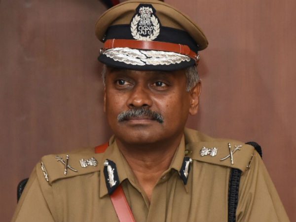 Chennai Police Commissioner Vishwanathan discussing with deputy commissioners Chennai Police Commissioner Vishwanathan discussing with deputy commissioners