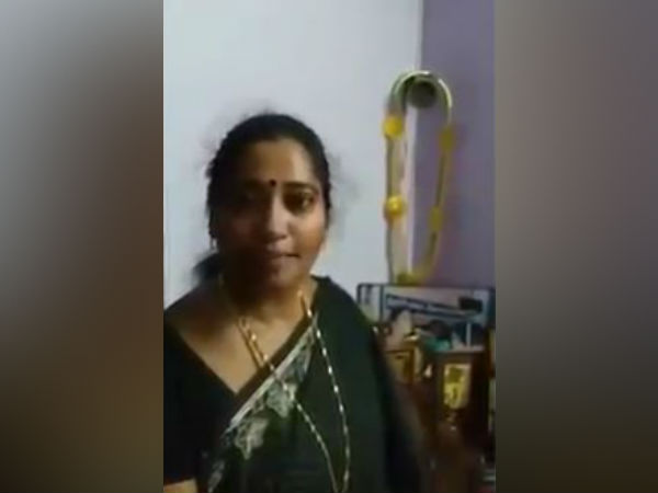 Lady constable gets transferred for writing poem for Karunanidhi Lady constable gets transferred for writing poem for Karunanidhi