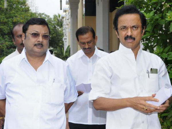 ஏனோ யோசிக்கவில்லை