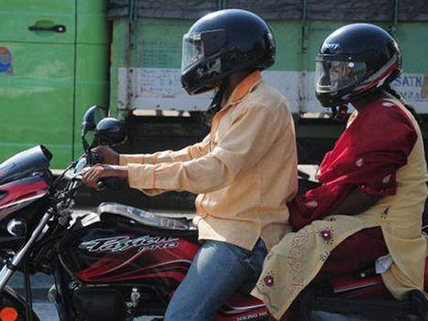 Helmet, seat belt is compulsory in Tamilnadu: High court Helmet, seat belt is compulsory in Tamilnadu: High court