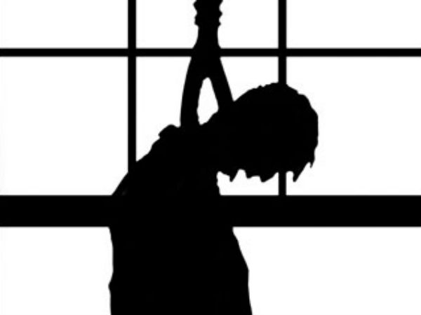 The young man committed suicide after talking to the phone near Marthandam The young man committed suicide after talking to the phone near Marthandam
