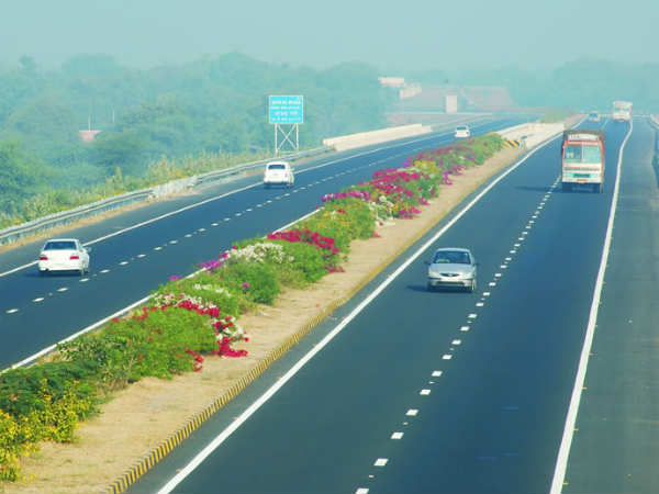 கடன் நிறைய இருக்கிறது