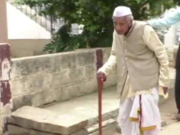89 year old Freedom fighter wants to study Phd 89 year old Freedom fighter wants to study Phd