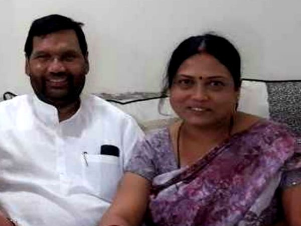 Asha Paswan may contest against her father Asha Paswan may contest against her father