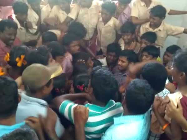 தமிழ் பேச வராட்டி