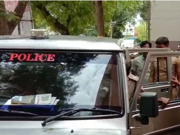 ரகசியமான தகவல்
