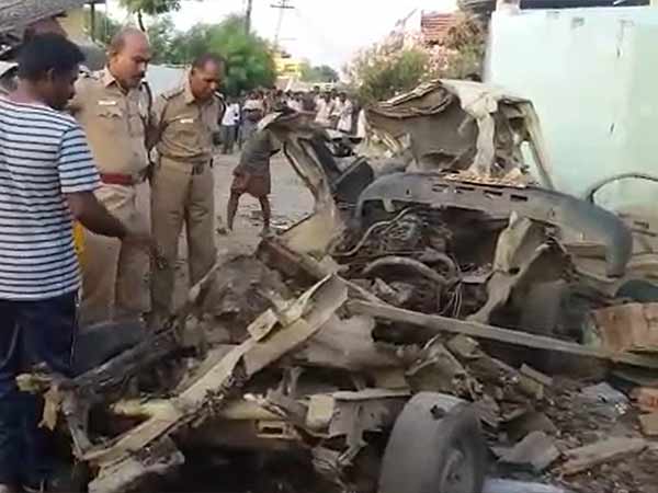 Crackers busted in Erode kills 2 Crackers busted in Erode kills 2