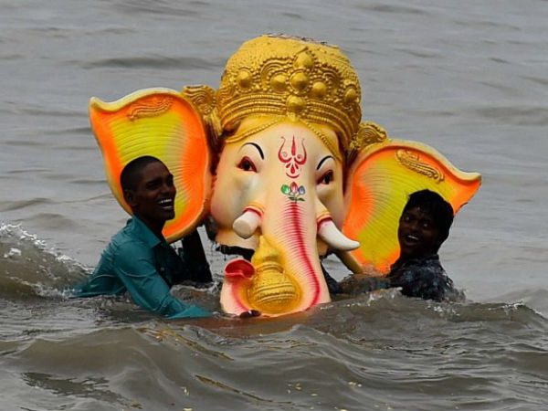 பூமியில் உறிஞ்சப்பட்ட நீர்