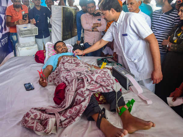 மக்கள் ஆதரவு