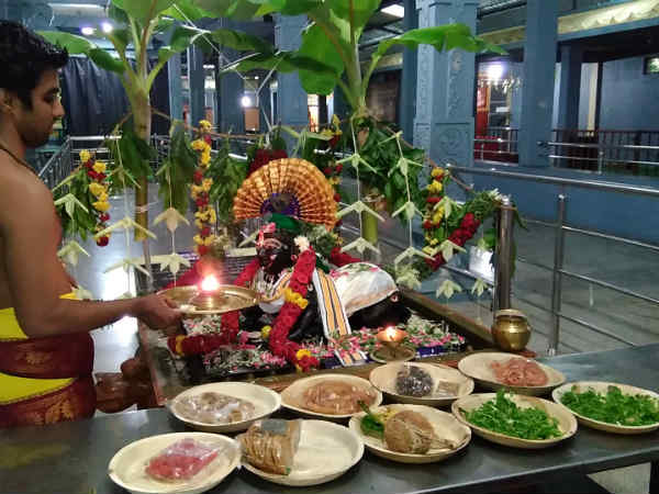 Krishna Jayanthi 2018: Krishna birth astami thithi in Madura Krishna Jayanthi 2018: Krishna birth astami thithi in Madura
