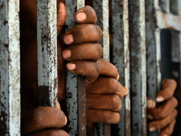 ஜெயிலுக்கு போய்ருவீங்க