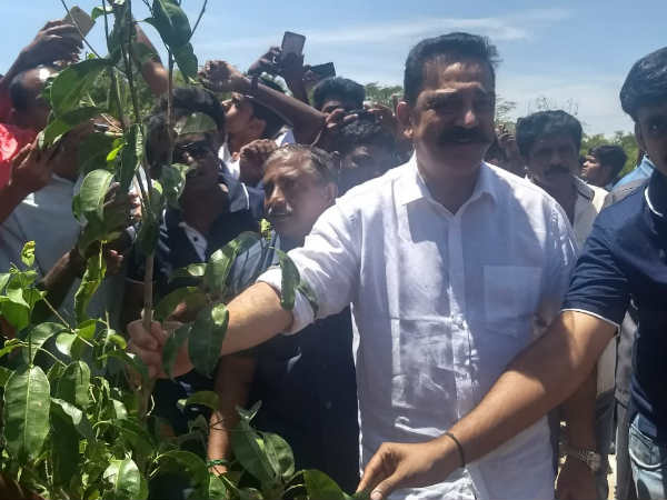 8 கிராமங்களில் ஒன்று