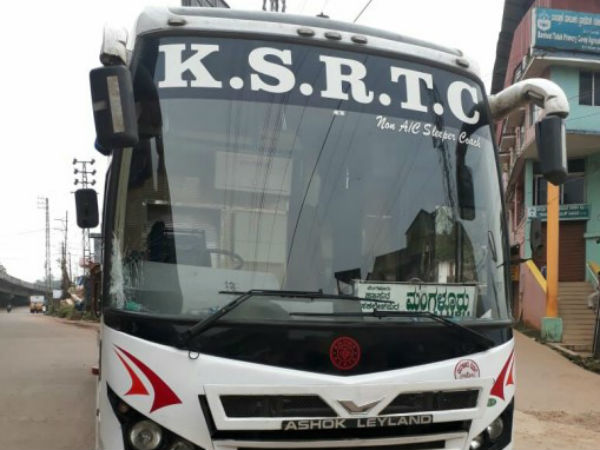 TN and Karnataka buses stopped at its border TN and Karnataka buses stopped at its border