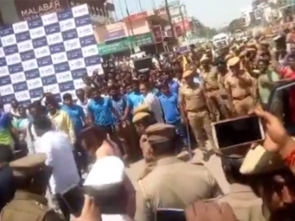 நடிகைகள் என்றாலே