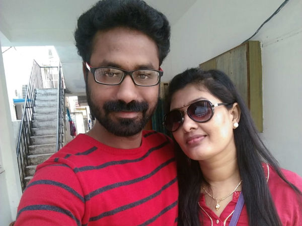 கொஞ்சி குலாவும் வீடியோ