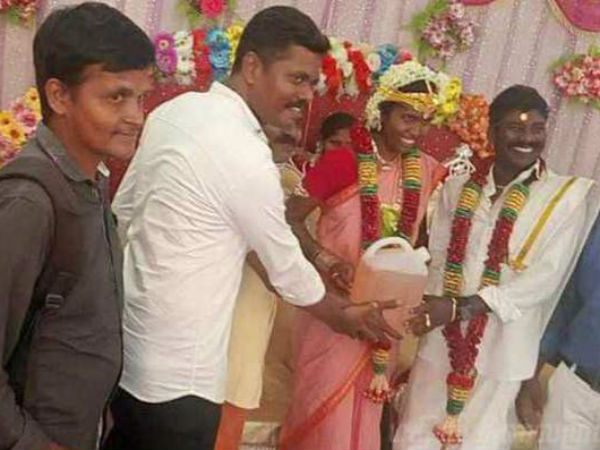 திருமண மண்டபம்