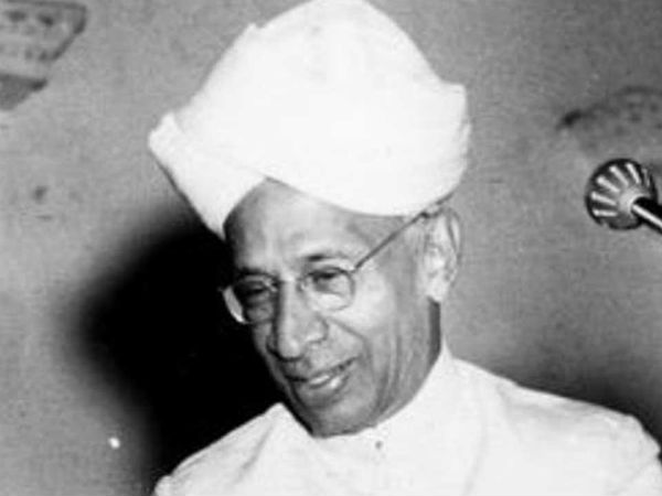 உயரத்திற்கு செல்கிறான்