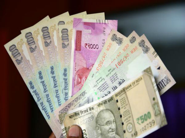 Worst of Worst: Indian Rupee reaches at 71.80 versus the US dollar Worst of Worst: Indian Rupee reaches at 71.80 versus the US dollar