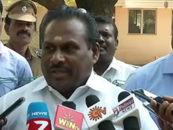 கட்சியில் கவனம் செலுத்தவில்லை