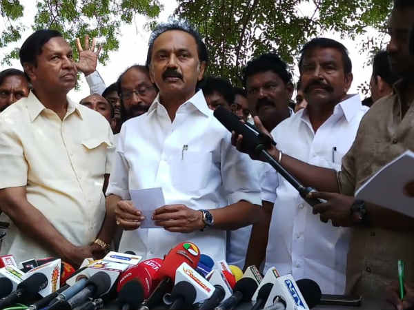 கோமா நிலையில் ஆட்சி