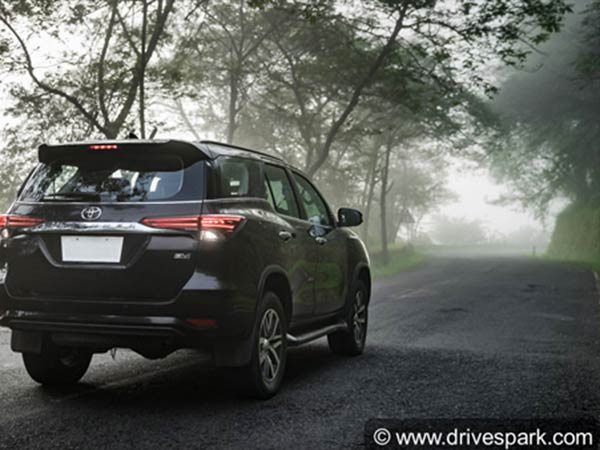 Toyota Fortuner becomes a favorite SUV car for Indians Toyota Fortuner becomes a favorite SUV car for Indians