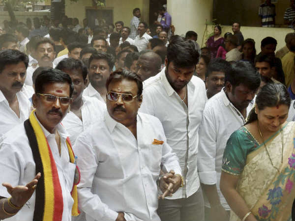ஓரம்கட்டி விட்டனரா?