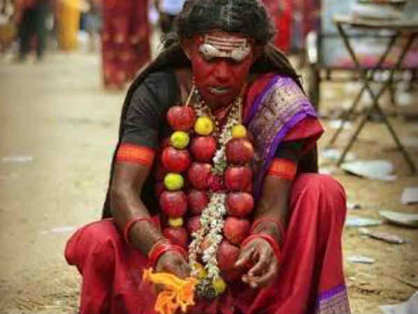 உலா வரும் அம்மன்
