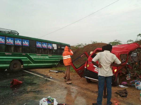 Car-Bus accident kills 3 people near Ramanathapuram Car-Bus accident kills 3 people near Ramanathapuram
