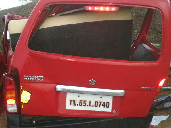 Car-Bus accident kills 3 people near Ramanathapuram Car-Bus accident kills 3 people near Ramanathapuram