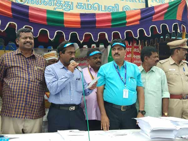 Anti Plastic awareness rally held in Karaikudi Anti Plastic awareness rally held in Karaikudi