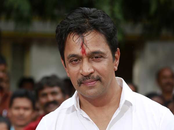 தவறாக நடந்த அர்ஜூன்