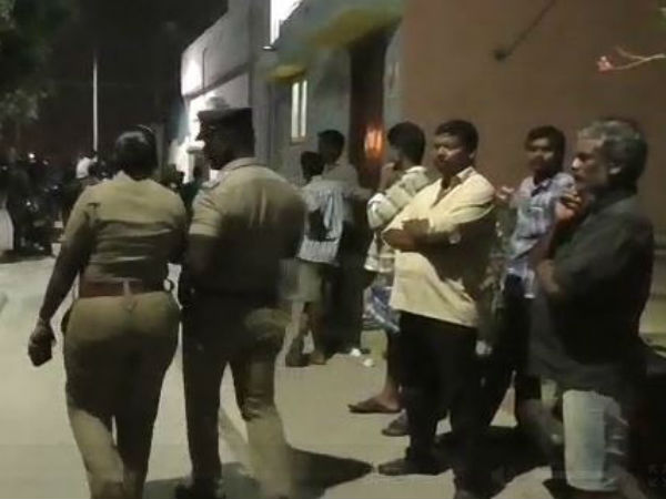 A rowdy brutally attacked by unknown men in Chennai A rowdy brutally attacked by unknown men in Chennai