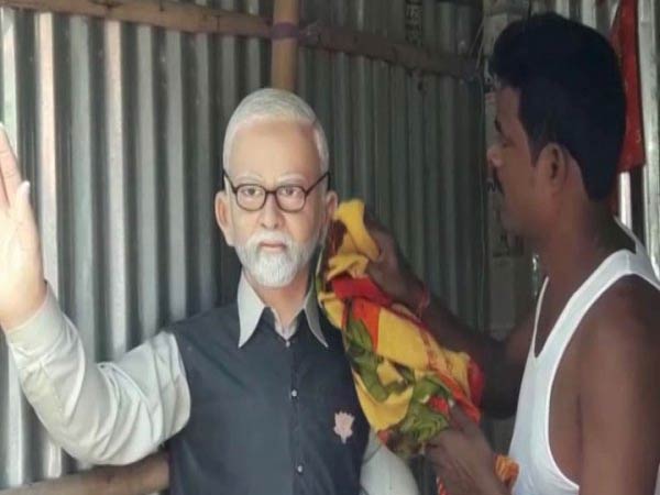 குர்தா, கண்ணாடி