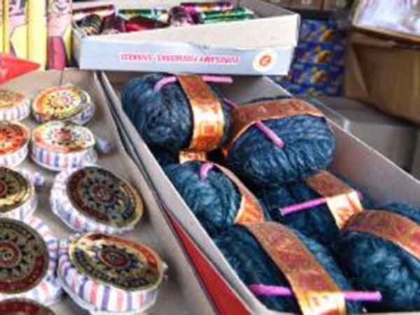 அணுகுண்டு விற்பனை சரிவு