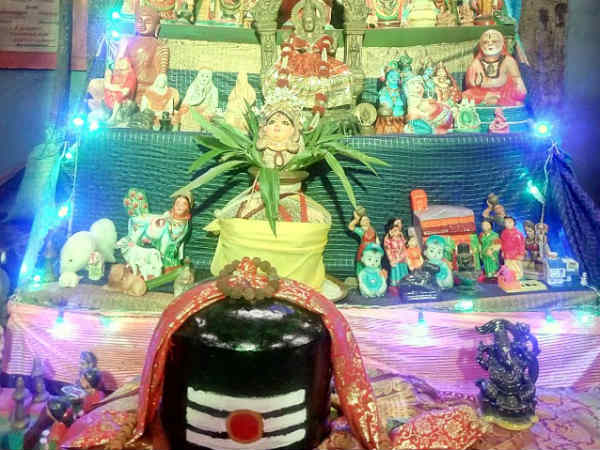 Nine Days of Navratri 2018 : Honour of Goddess Durga,Lakshmi,Saraswathi Nine Days of Navratri 2018 : Honour of Goddess Durga,Lakshmi,Saraswathi